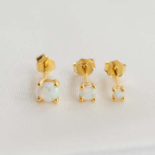 Small Opal Stud Gold (2mm/3mm/4mm)