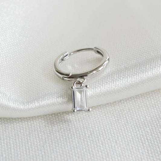 White Gem Earring Silver