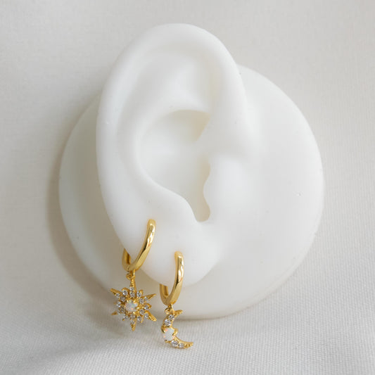 Opal Star Earring Gold